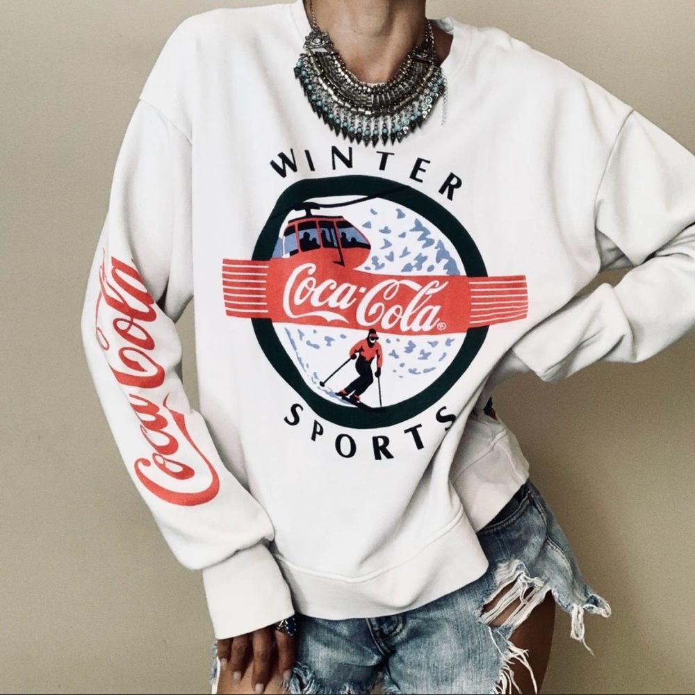 🥤NWT🥤The Laundry Room Tan Sweatshirt with Red & Black Winter Sports Graphic